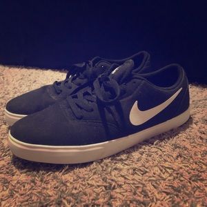 Nike SB Black Sneakers